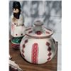 Image 3 : Ukrainian Embroidery Motif Ceramic Figurines