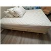 Image 2 : Vibrating Queen Mattress Set with Sealy Pillows