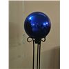 Image 2 : Blue Gazing Ball with Black Metal Stand