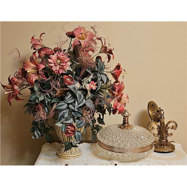 Artificial Flowers with Antique Light