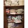Image 1 : Bedding, Towels, and Linens