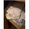 Image 9 : Bedding, Towels, and Linens