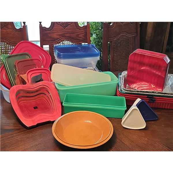 Kitchen Storage, Serving, and Bakeware Including Ebulnecio Nested Apple Bowls