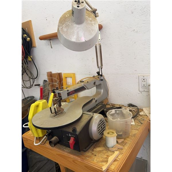 SKIL 16" Scroll Saw Model 3530 With Work Lamp