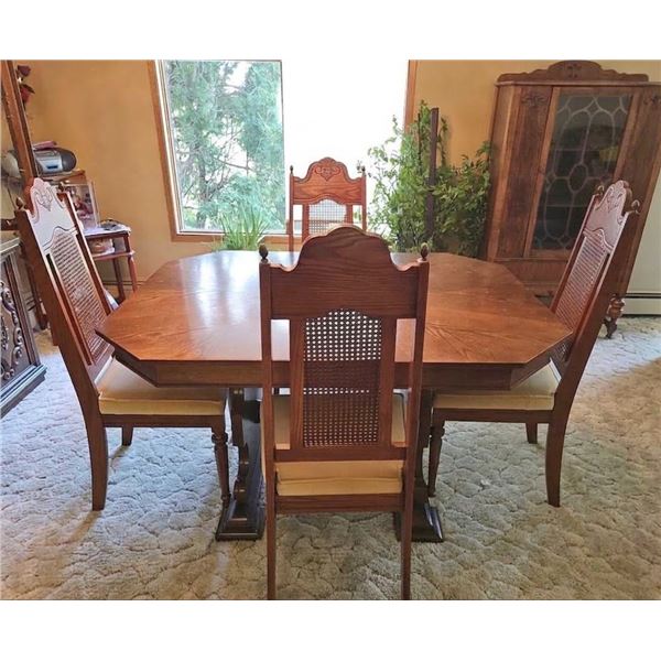 Antique Rectangular Wooden Dining Table with Chairs/2 Leafs