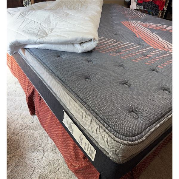 Serta Perfect Sleeper King Mattress Like New