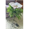 Image 1 : Electric Tabletop Water Fountain with Fern Decoration and Glass Basin