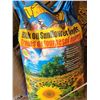 Image 2 : Mother Nature's Striped Sunflowers and Black Oil Sunflower Seeds Lot