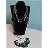Image 3 : Costume Jewelry Necklaces Featuring Turquoise-Coloured Accents