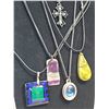 Image 2 : 5 Mixed Material Pendant Necklaces