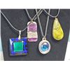 Image 3 : 5 Mixed Material Pendant Necklaces