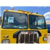 Image 9 : 2017 Peterbilt PB520 Refuse Truck w/ McNeilus Garbage Body (For Repair or Parts Only)
