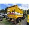 Image 4 : Autocar Xpeditor Refuse Truck w/ McNeilus Garbage Body (For Repair or Parts Only)