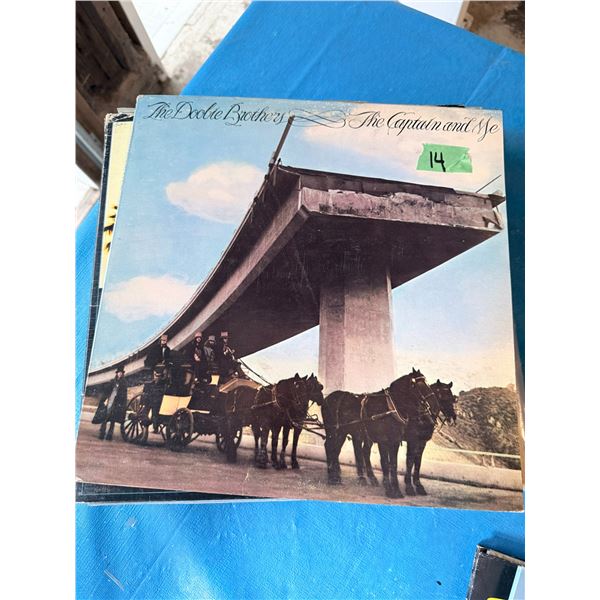 THE DOOBIE BROTHERS THE CAPTAIN AND ME 4 VINYL RECORD — image 15