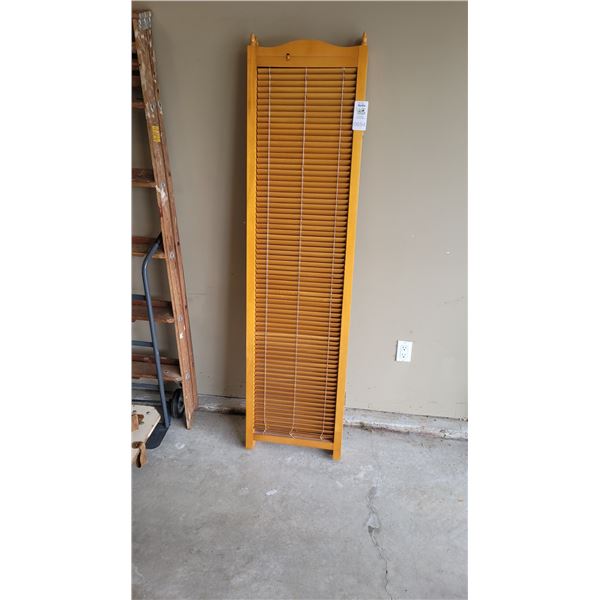 Shutter Room Divider A