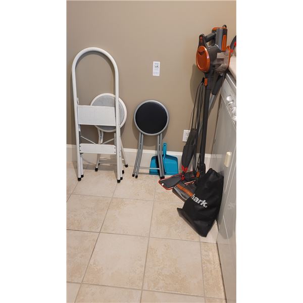 Shark Vacuum, Stools A