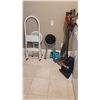 Image 1 : Shark Vacuum, Stools A