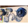 Image 1 : Blue & White Decor A