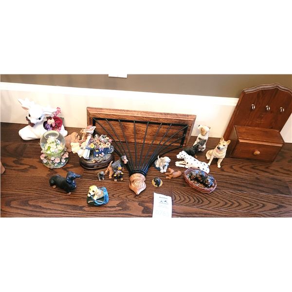 Floating Shelf, Animal Decor A