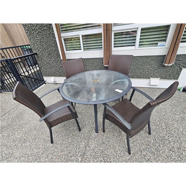 Patio Table & Chairs A