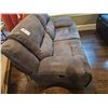 Image 2 : Reclining Love Seat C