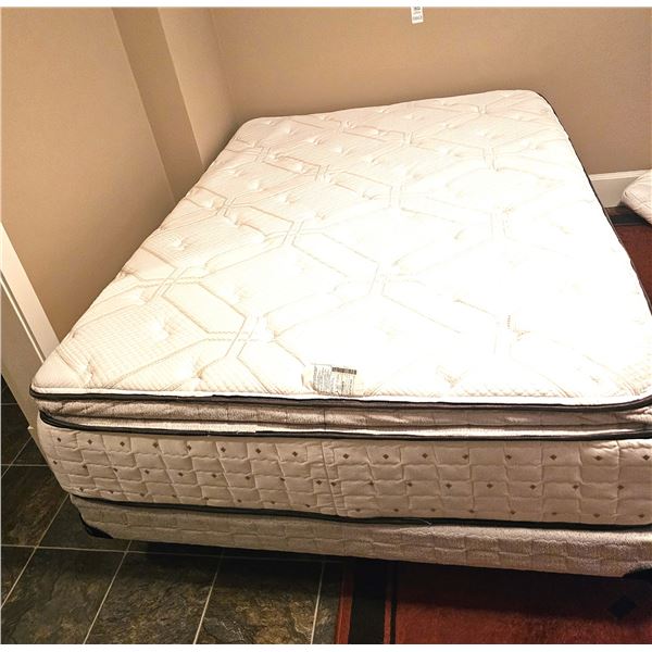 Trump Queen Size Bed C