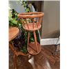 Image 3 : Plant Stands & Faux Greenery B