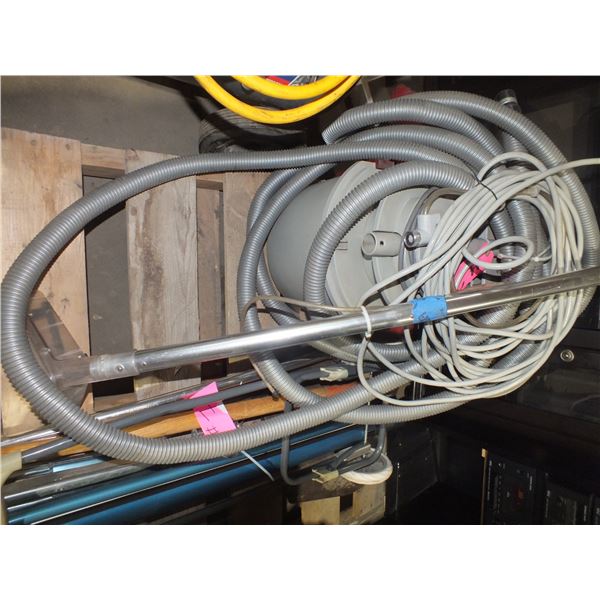Bissel Carpet Cleaner w/ Wand