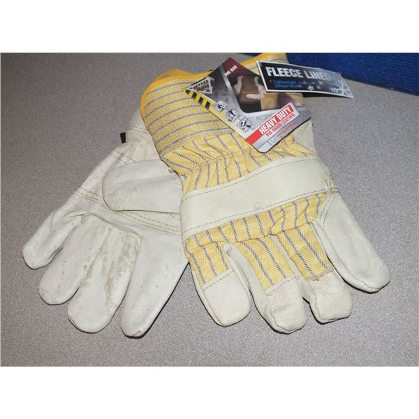 12 Pairs Of Fleeced Lined Work Gloves
