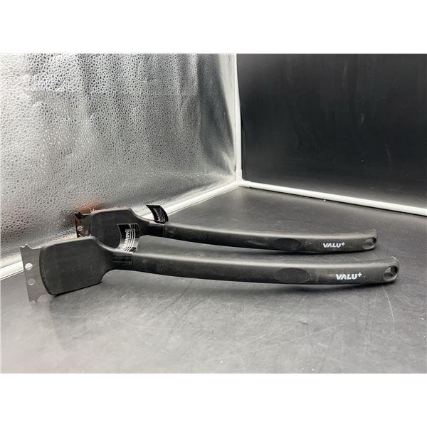 2 VALU+ Grill Brushes with Scrapers