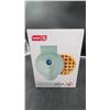 Image 2 : Dash Mini Maker Waffle Iron, 4-Inch, 350W