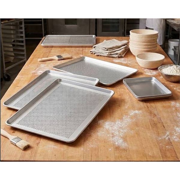 3 Large and 2 Small Baking Trays