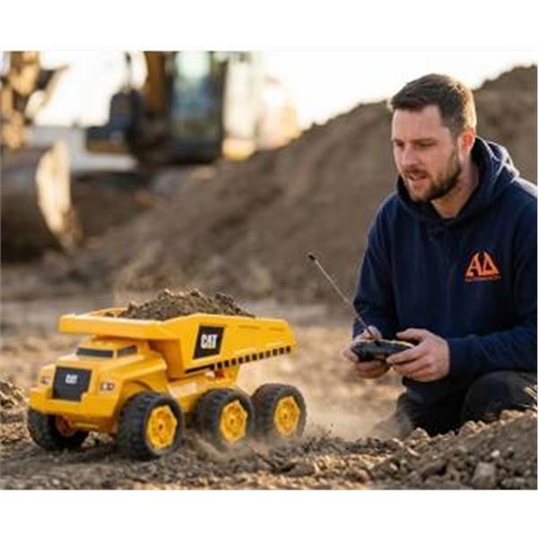 CAT Massive Mover Steel Dump Truck RC 2.4GHz