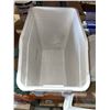 Image 5 : White Plastic Food Storage Bin with Lid