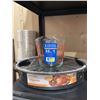 Image 4 : Rubbermaid Containers, Anchor Hocking Measuring Cup, Oval Roaster Set
