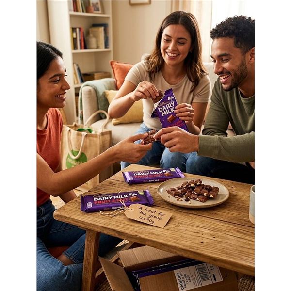 12 Cadbury Dairy Milk Fruit & Nut Bars 90g Each