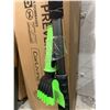 Image 3 : Green Snow Brush and Ice Scraper Set