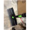Image 5 : Green Snow Brush and Ice Scraper Set