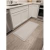 Image 1 : KitchenAid Anti-Fatigue Floor Mat Beige Rubber Backing