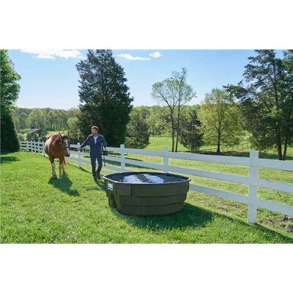 Rubbermaid 300 Gallon Commercial Stock Tank