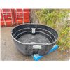Image 4 : Rubbermaid 300 Gallon Commercial Stock Tank