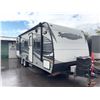Image 3 : Keystone 22 ft Springdale Travel Trailer with Weight Distribution Hitch