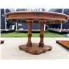Image 7 : VINTAGE SOLID WOOD DOUBLE-PEDESTAL DINING TABLE WITH TWO LEAVES