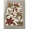Image 1 : TRANSITIONAL FLORAL ACCENT RUG; 40-IN X 60-IN