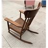 Image 5 : ANTIQUE SOLID OAK ROCKING CHAIR