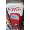 Image 10 : Vendo Coca-Cola Bottle Vending Machine Model 81D