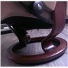 Image 4 : Ekornes Stressless Leather Recliner with Ottoman and Adjustable Tray Table