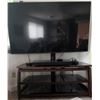 Image 3 : Hisense Flat Screen TV With Wood and Glass Media Stand