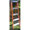 Image 2 : Louisville 5-Foot Fibreglass Step Ladder 225 lb Rating