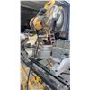 Image 5 : DeWalt DW718 12-Inch Double-Bevel Sliding Compound Miter Saw with Wheeled Stand